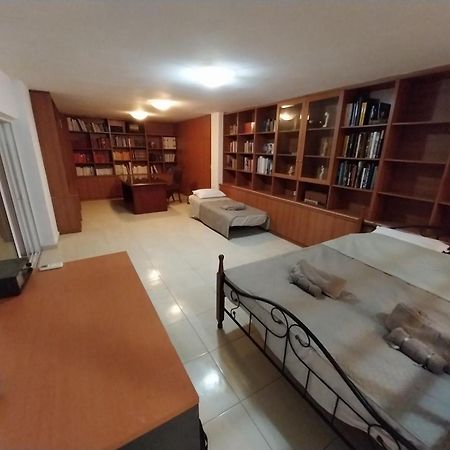 Bibliotheque Vintage Studio & Easy Garden Kandiye Dış mekan fotoğraf